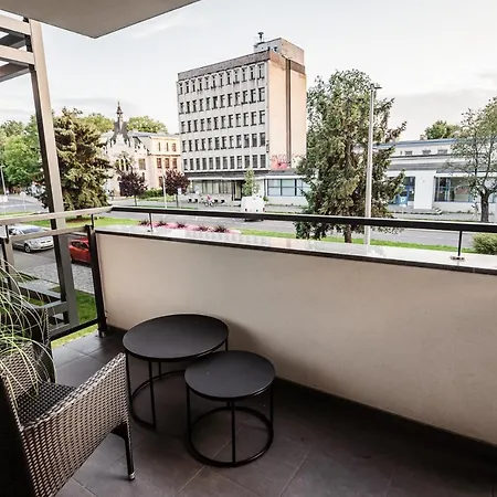 Loft Aleje Wolnosci شقة